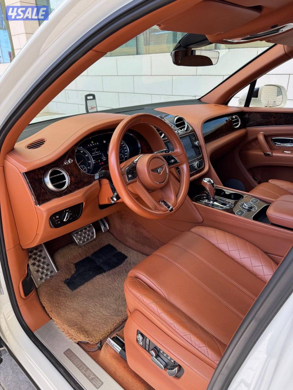 بنتلي بنتايجا 2017 بحاله ممتازه5