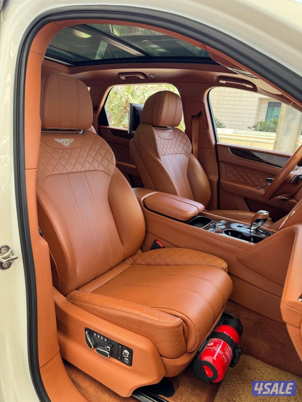 بنتلي بنتايجا 2017 بحاله ممتازه7