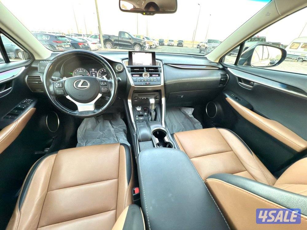 جيب لكزس NX200T الساير 20179