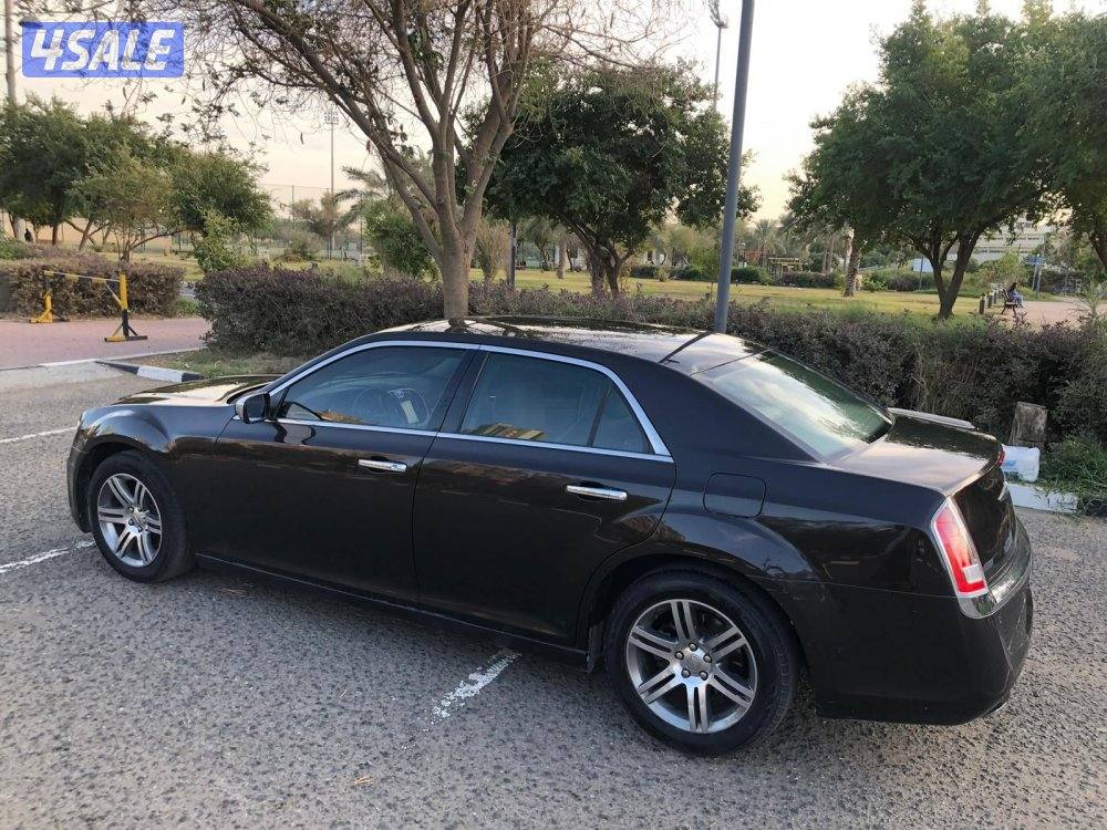 كرايزلر C300 هيمي 8 سلندر 2013 بحالة فوق الممتازة5