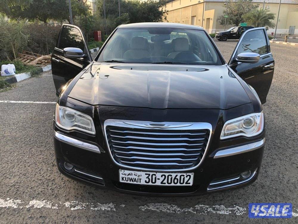 كرايزلر C300 هيمي 8 سلندر 2013 بحالة فوق الممتازة13