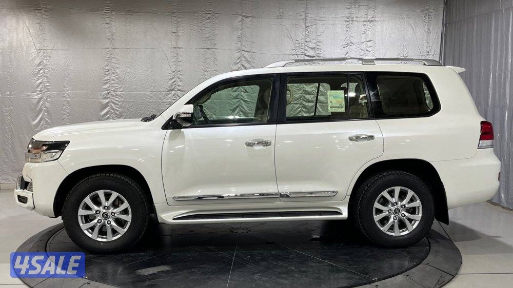 TOYOTA LAND CRUISER 19H8-GXRCNE3