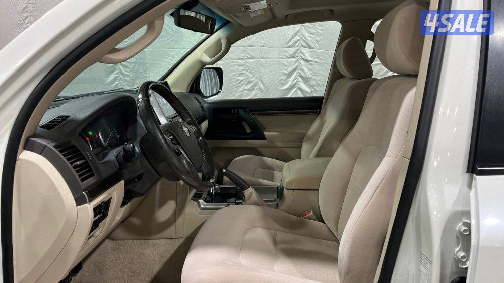 TOYOTA LAND CRUISER 19H8-GXRCNE5