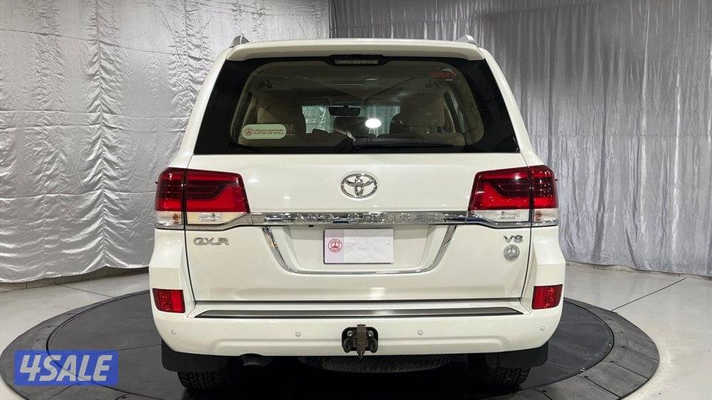 TOYOTA LAND CRUISER 19H8-GXRCNE9