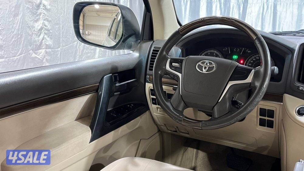 TOYOTA LAND CRUISER 19H8-GXRCNE15