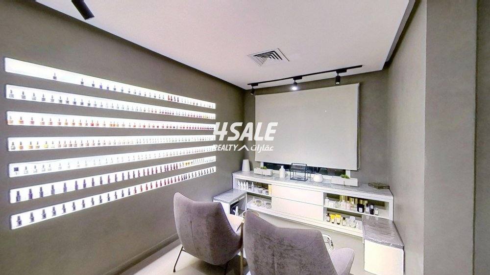 للايجار صالون سيدات في بنيد القار تشطيب راقى مساحة ٩٠ متر1