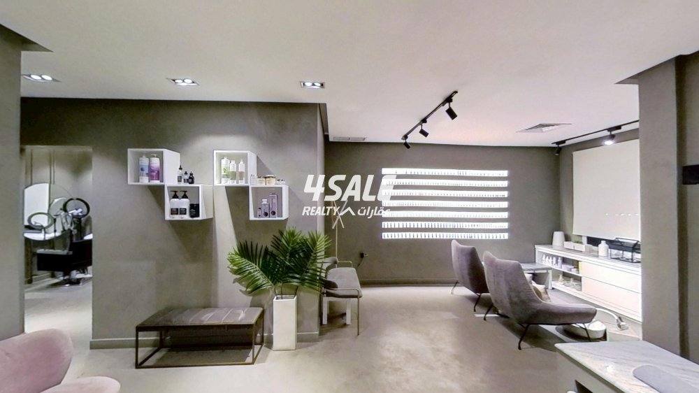 للايجار صالون سيدات في بنيد القار تشطيب راقى مساحة ٩٠ متر6