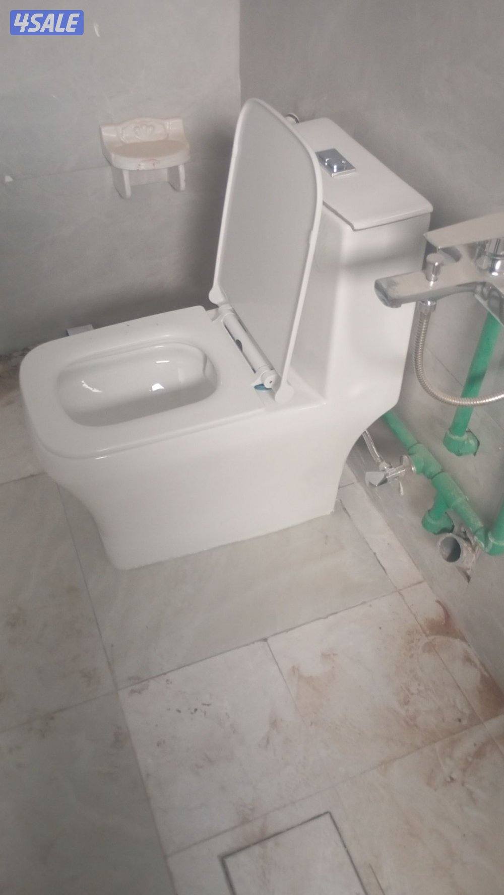 معلم و فني صحي اقل الاسعار تركيب وتمديد الحمامات وتركيب الاكسسوارات13