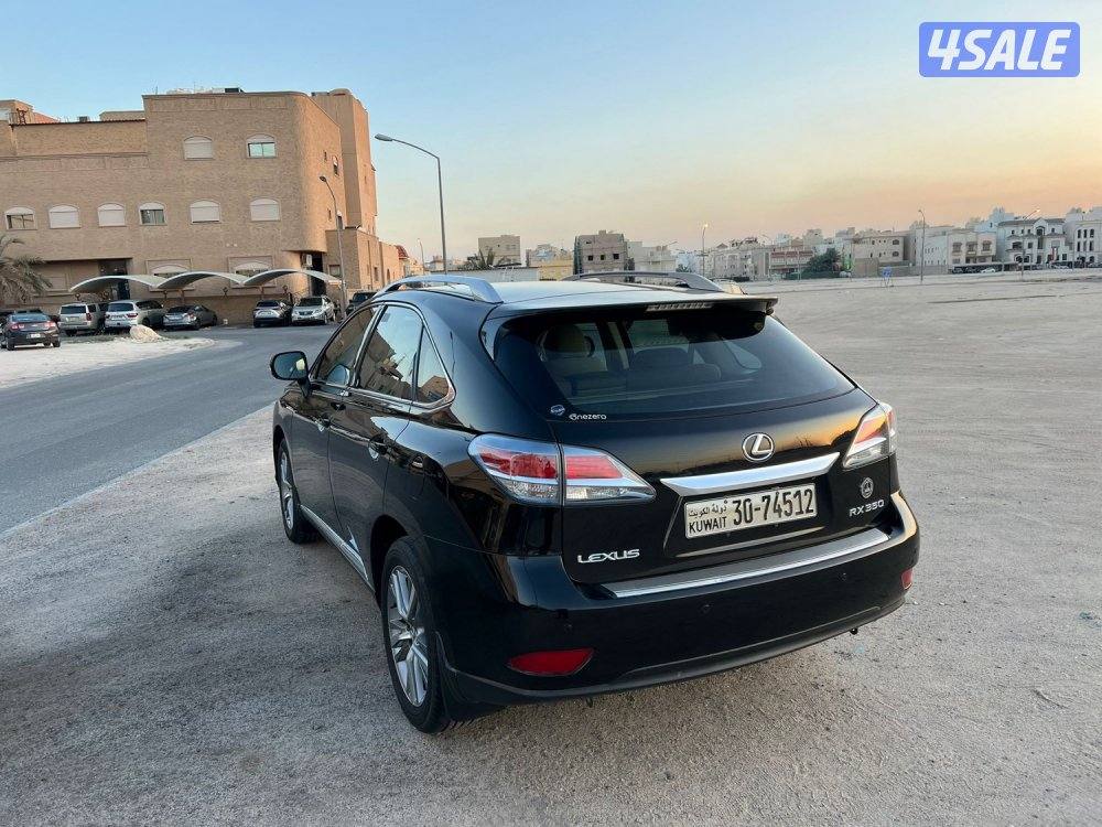 للبيع لكزس RX 350 موديل 2015 بحالة الوكالة شرط الفحص4
