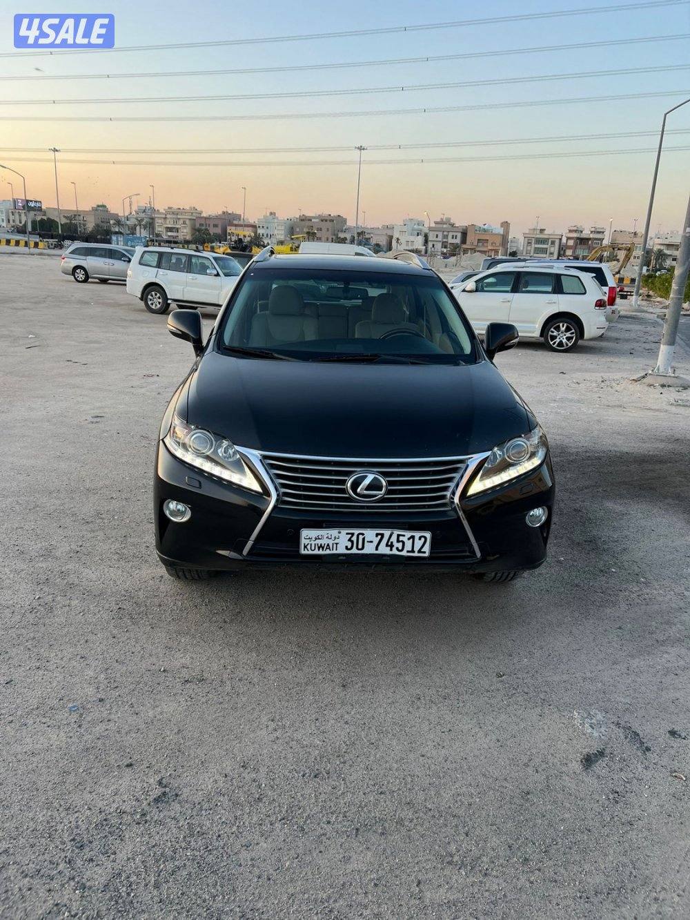 للبيع لكزس RX 350 موديل 2015 بحالة الوكالة شرط الفحص5