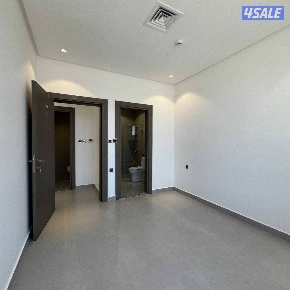 دور إستثماري أول مستأجر مع فترة سماح للإيجار في بنيد القار5