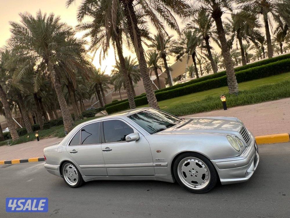 للبيع مرسيدس E55AMG موديل 19980