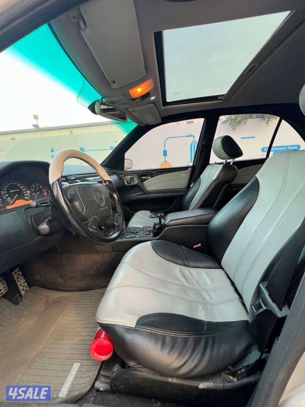 للبيع مرسيدس E55AMG موديل 19985