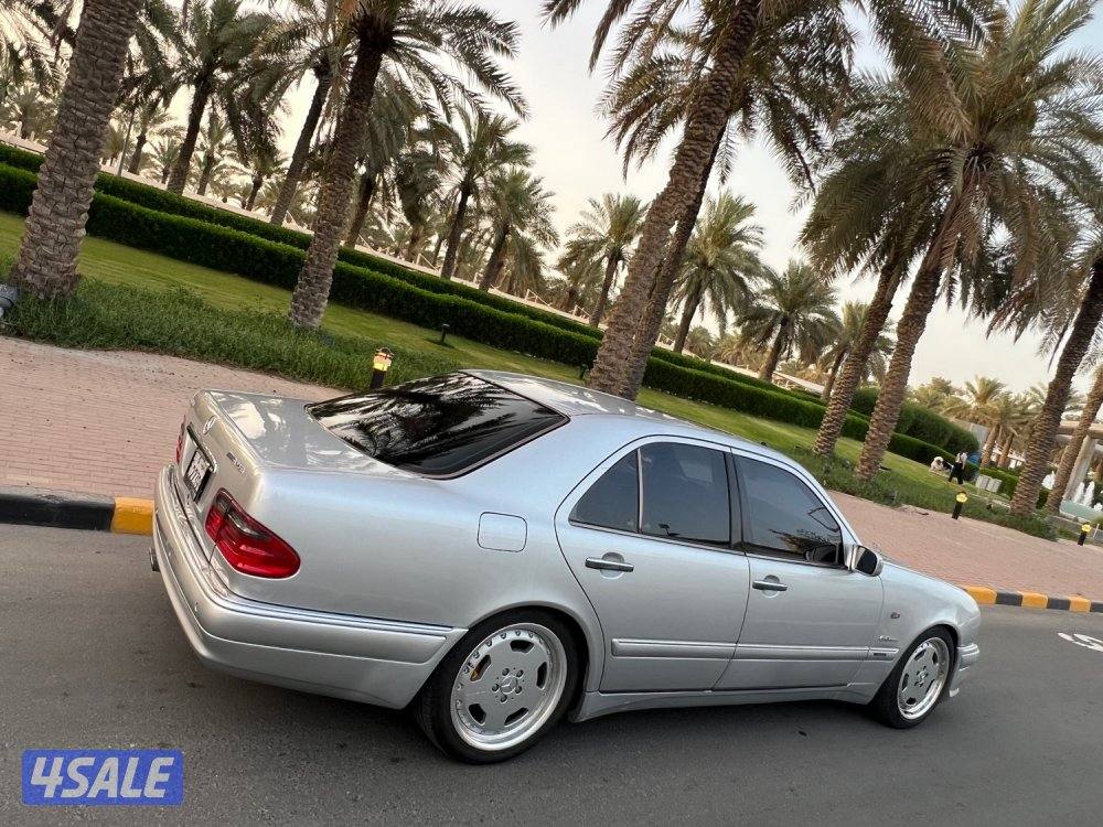 للبيع مرسيدس E55AMG موديل 19984