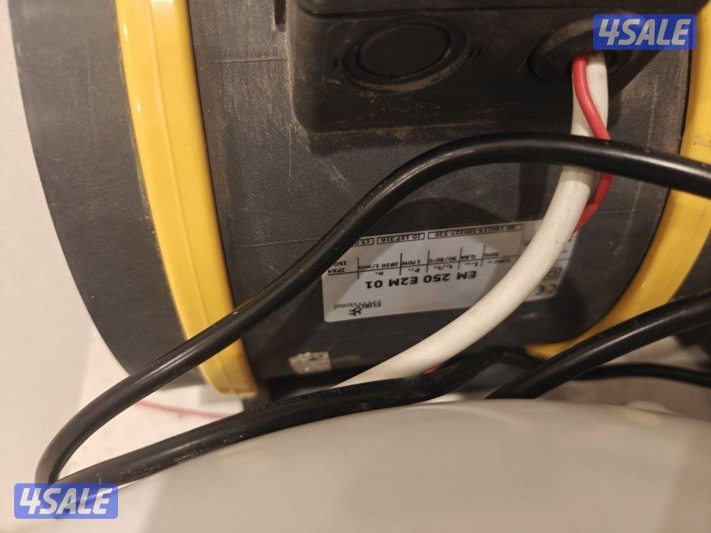 للبیع مجموعه من مراوح الشفط مع فلاتر مع ديمر مستعمل4