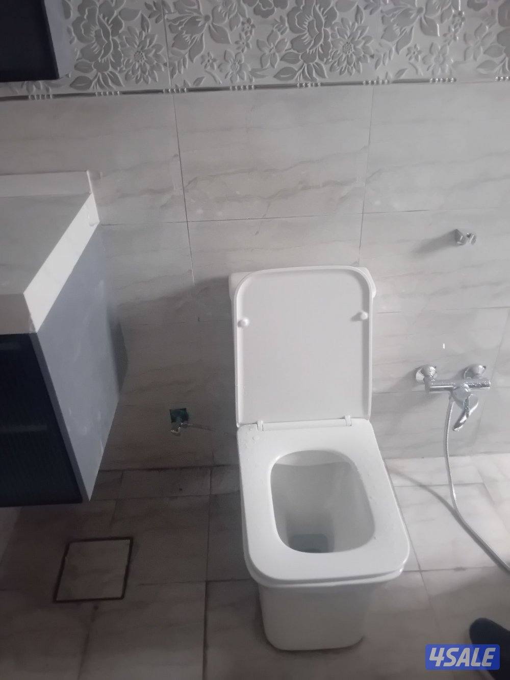 فني صحي ا أقل قل الاسعار ابوحسين الصحي وتركيب خلاطات وتركيب عوامات وتر4