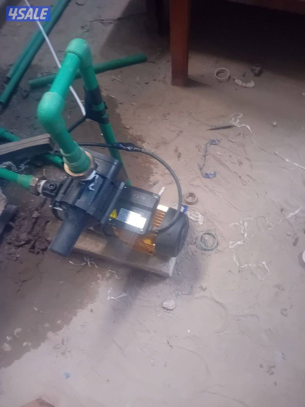 فني صحي ا أقل قل الاسعار ابوحسين الصحي وتركيب خلاطات وتركيب عوامات وتر8