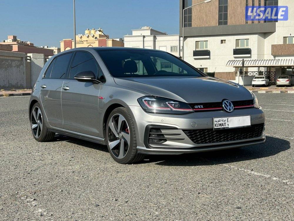 للبيع جولف GTI/20192