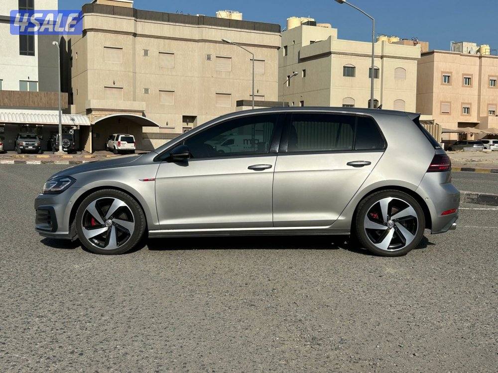 للبيع جولف GTI/20195