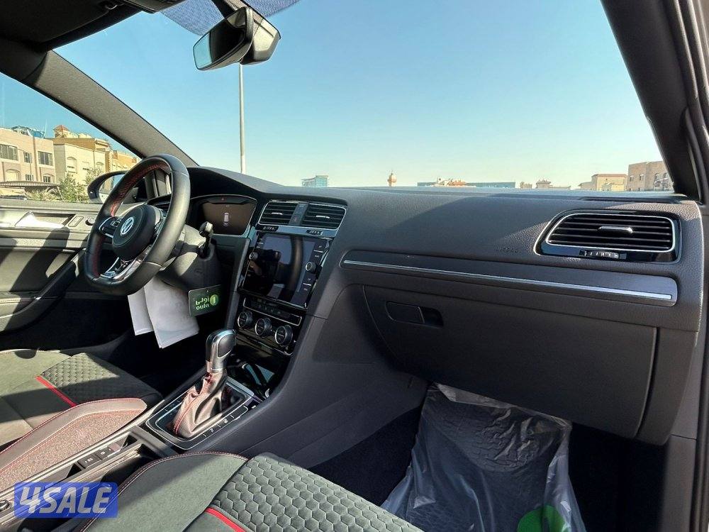 للبيع جولف GTI/20199