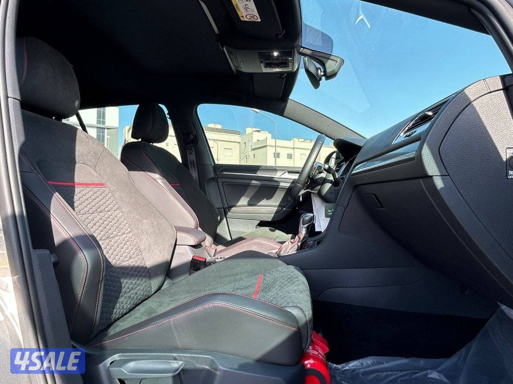 للبيع جولف GTI/201910