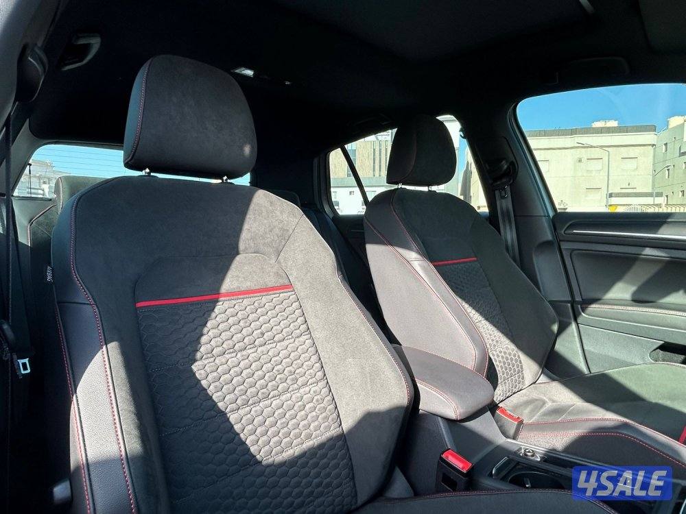للبيع جولف GTI/201913