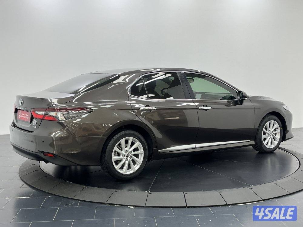 TOYOTA CAMRY 21CB4-GL7