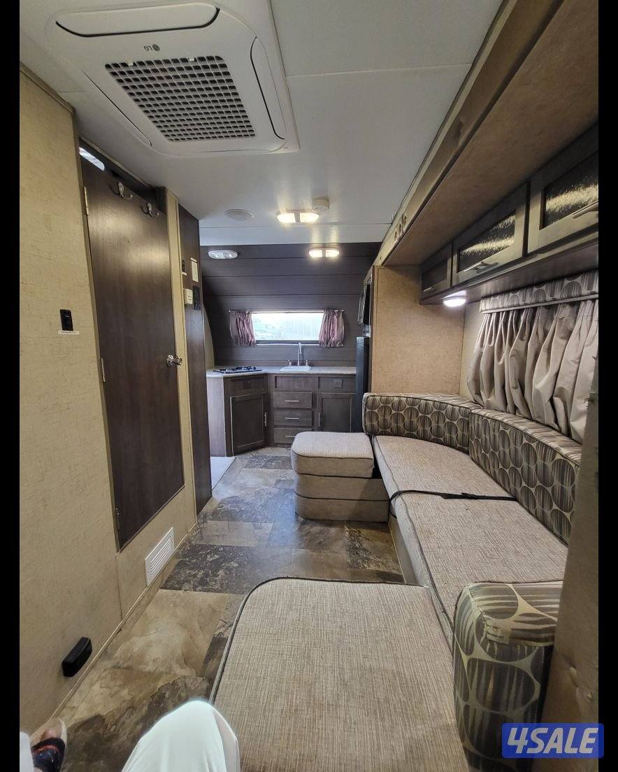 للبيع كرفان امريكي3