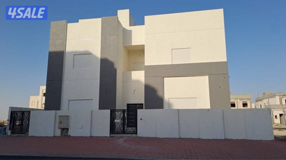 للبيع بيت شيخ ثلاث شوارع سوبر ديلوكس تشطيب ابيات جديد على سوم0