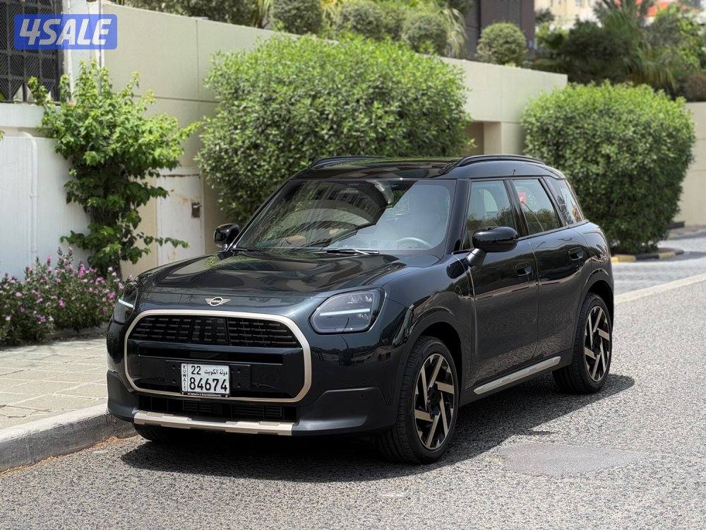 ميني كنتري مان موديل 2025 عداد 6 الدرجة الأولى  الغانم صبغ وكالة0