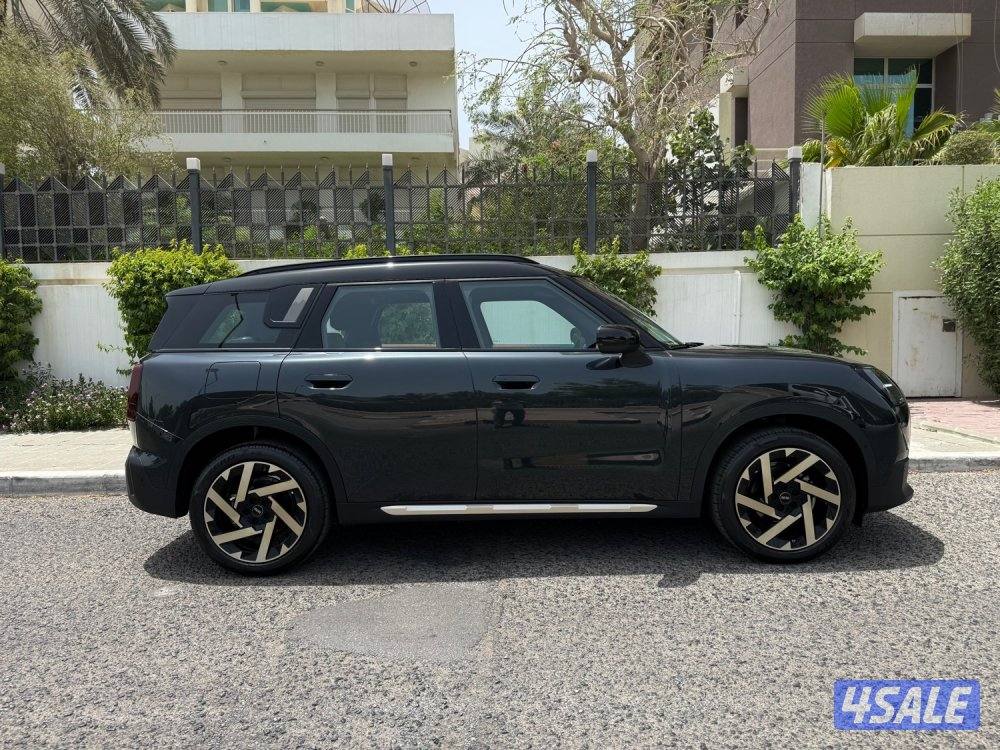 ميني كنتري مان موديل 2025 عداد 6 الدرجة الأولى  الغانم صبغ وكالة5