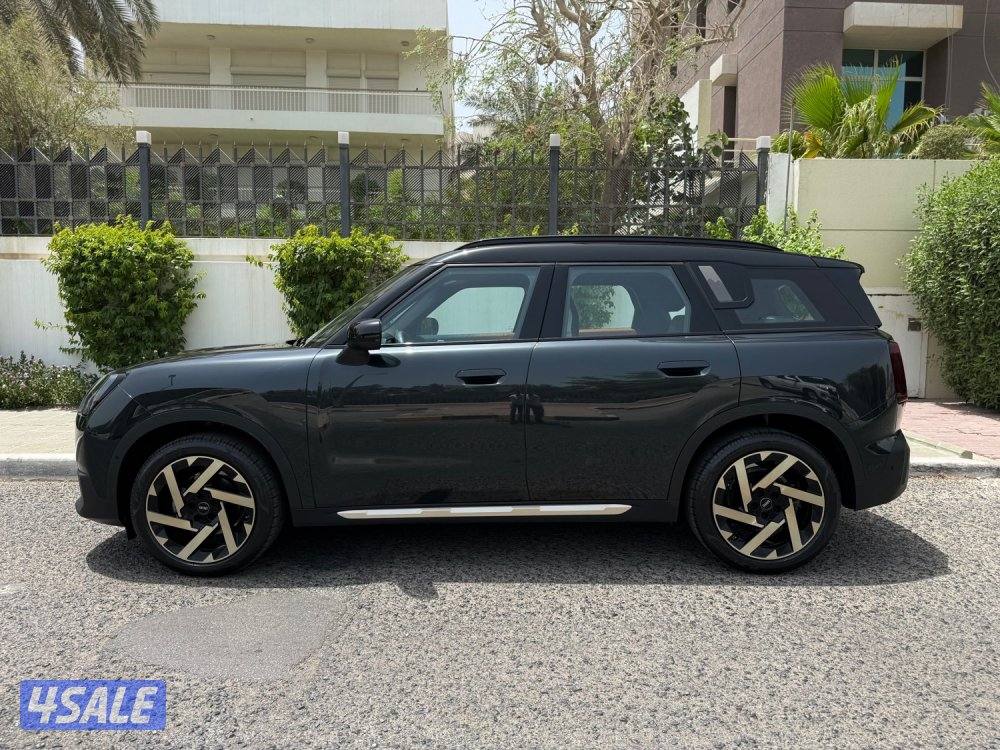 ميني كنتري مان موديل 2025 عداد 6 الدرجة الأولى  الغانم صبغ وكالة6