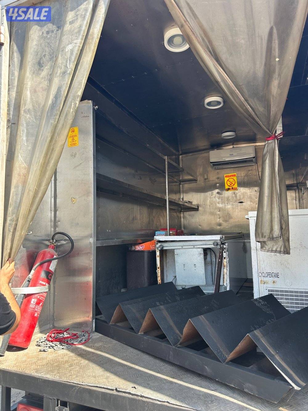 للبيع بقاله متنقله مع رخصتها والتحويل4