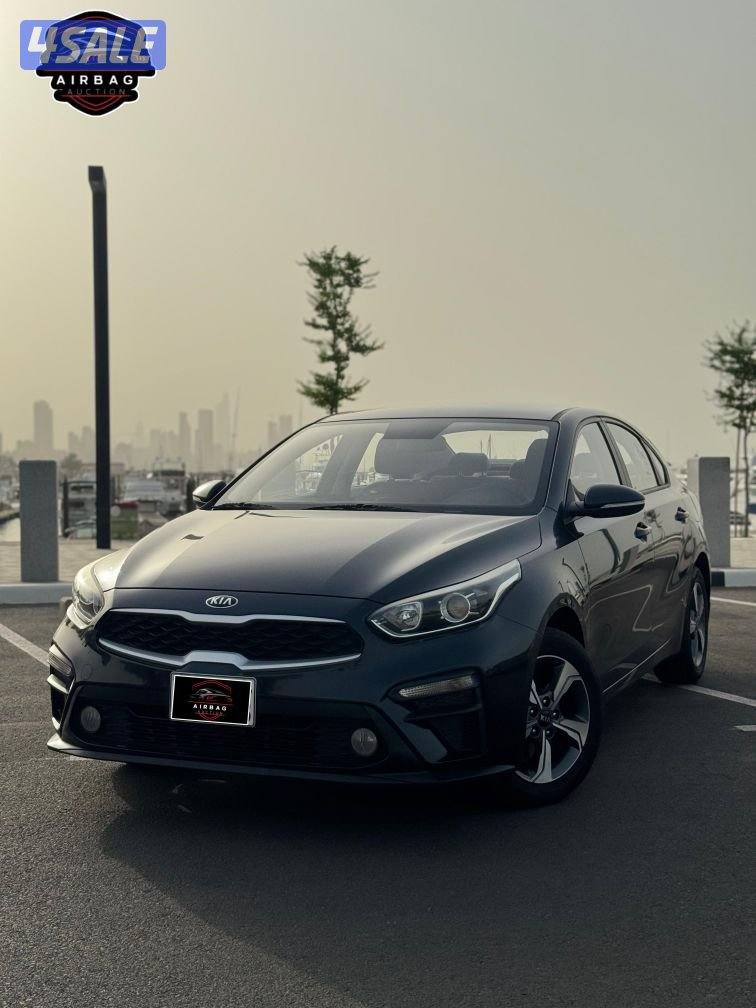 كيا سيراتو موديل 2021 عداد 90 الف 
ماكينه 1600cc
صبغ الوكاله0