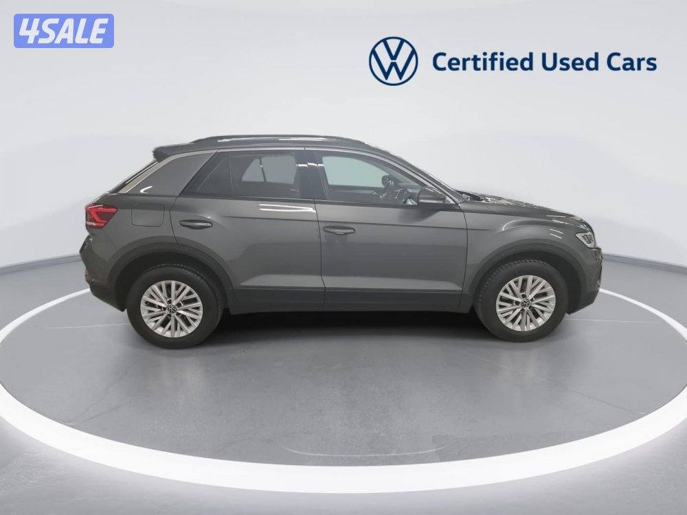 volkswagen T-Roc8