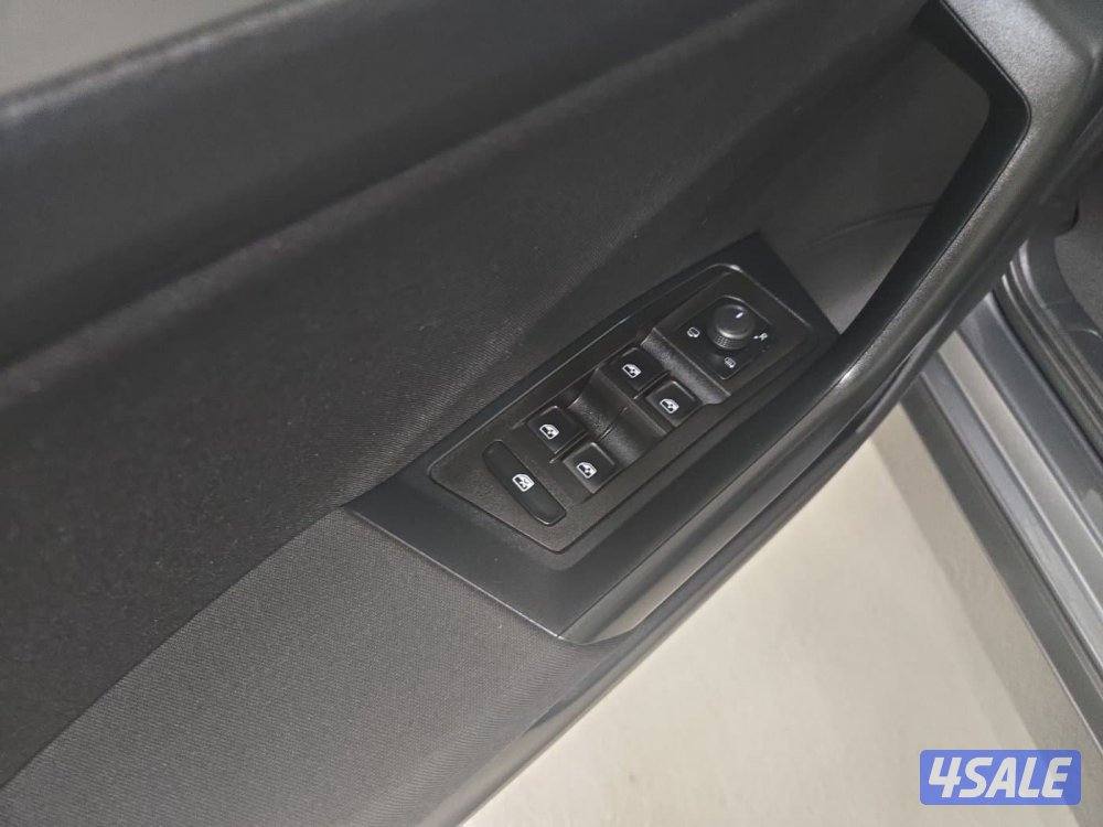 volkswagen T-Roc9