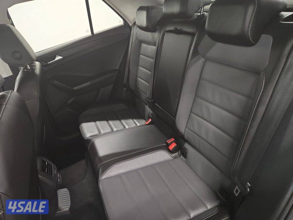 volkswagen T-Roc12
