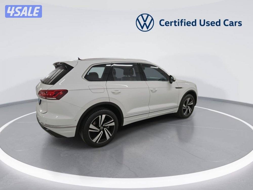 volkswagen Touareg8