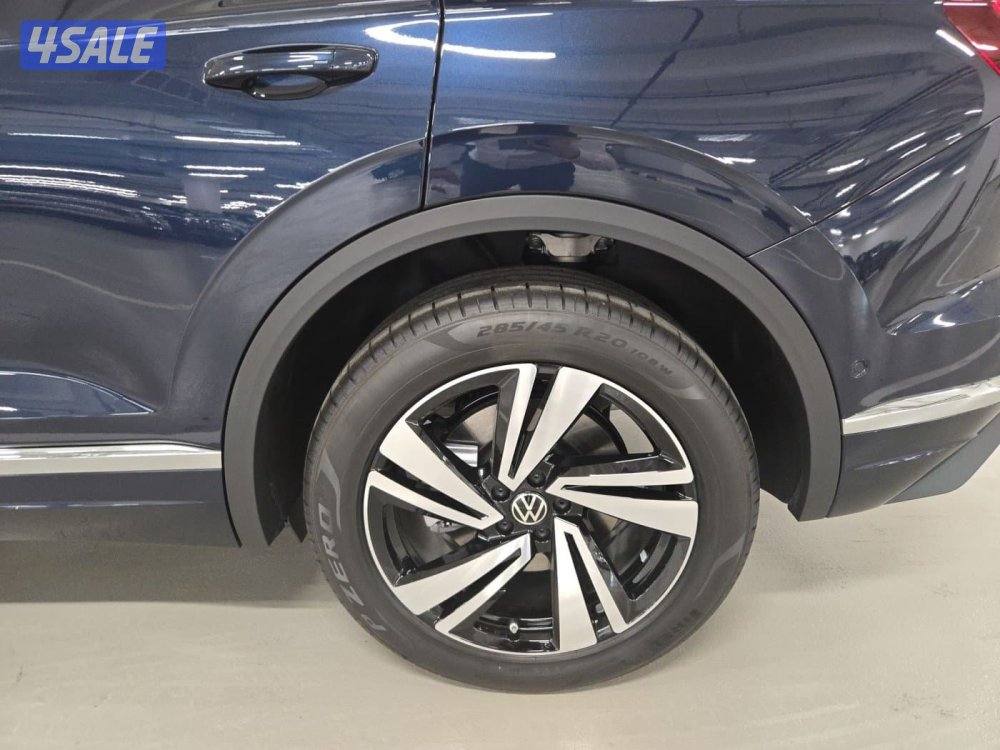 volkswagen Touareg8