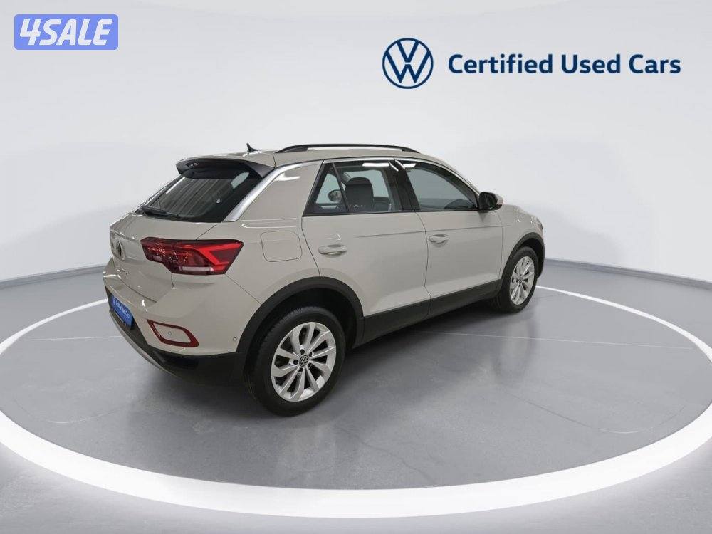 volkswagen T-Roc8