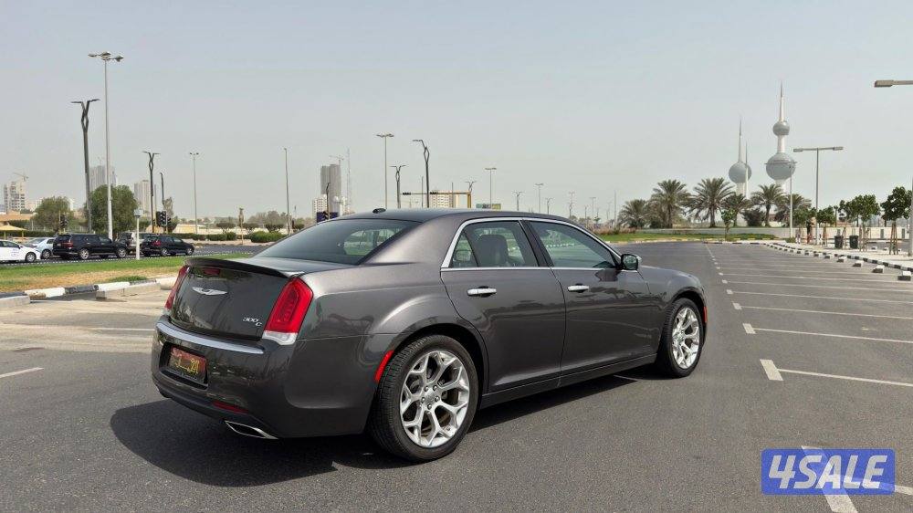كرايسلر C300/ موديل 2023/ عداد 5 ألف/ تحت الكفالة / سيرفس مجاني1
