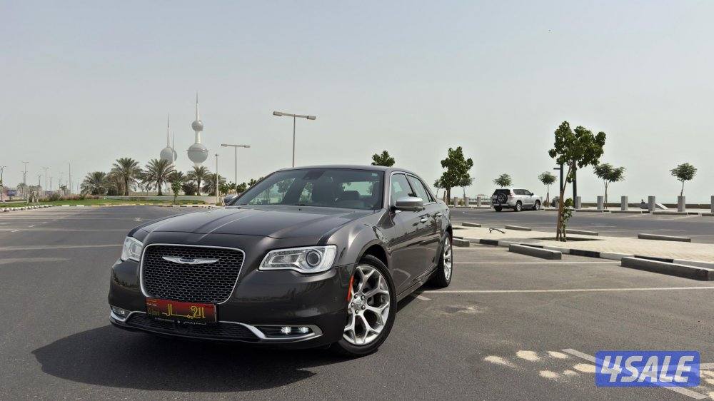 كرايسلر C300/ موديل 2023/ عداد 5 ألف/ تحت الكفالة / سيرفس مجاني4