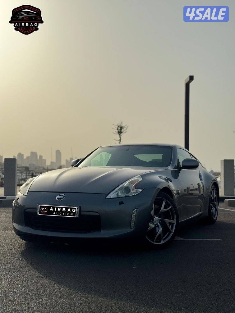 Nissan Z370
موديل 2016 
عداد 119 الف 
6 سلندر 
المواصفات:
بصمة دخول0