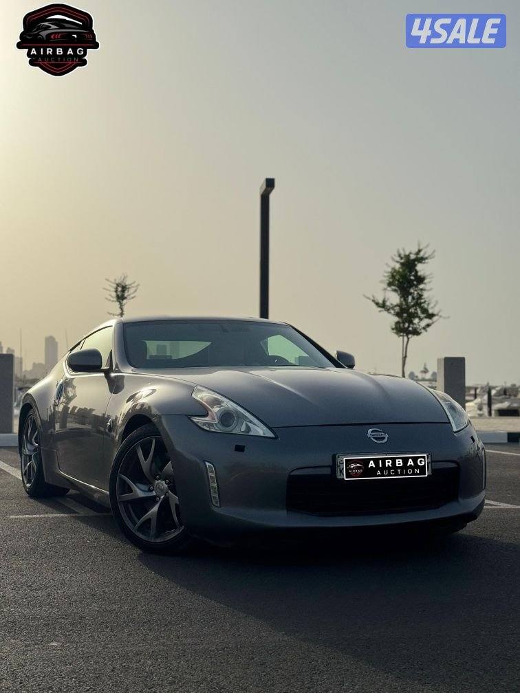 Nissan Z370
موديل 2016 
عداد 119 الف 
6 سلندر 
المواصفات:
بصمة دخول1