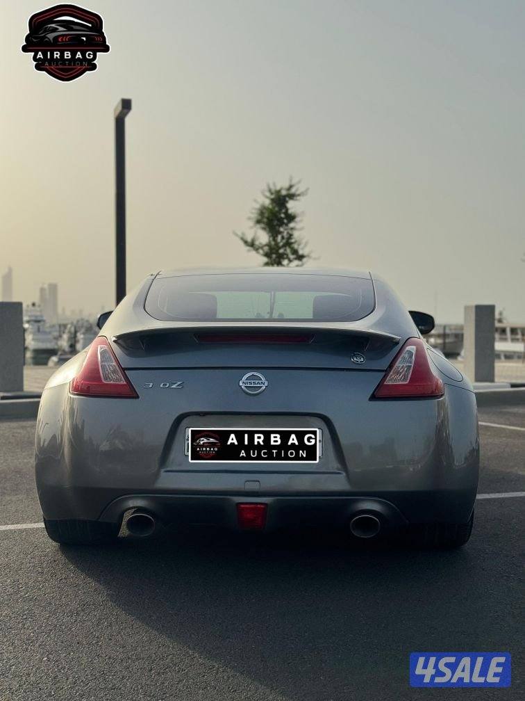 Nissan Z370
موديل 2016 
عداد 119 الف 
6 سلندر 
المواصفات:
بصمة دخول3