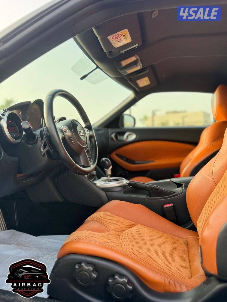 Nissan Z370
موديل 2016 
عداد 119 الف 
6 سلندر 
المواصفات:
بصمة دخول8