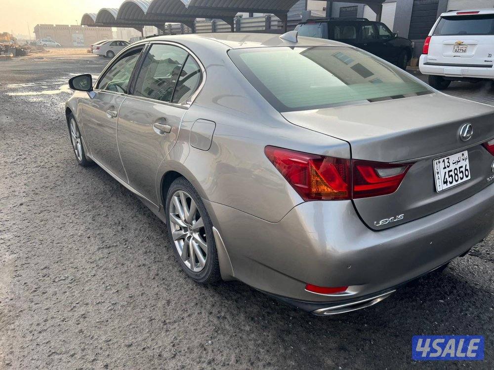 لكزس GS 250 بحالة الوكالة1