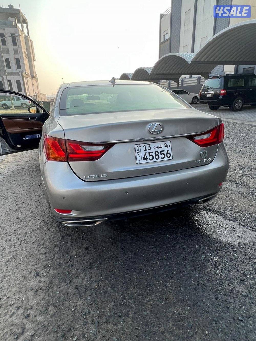 لكزس GS 250 بحالة الوكالة2