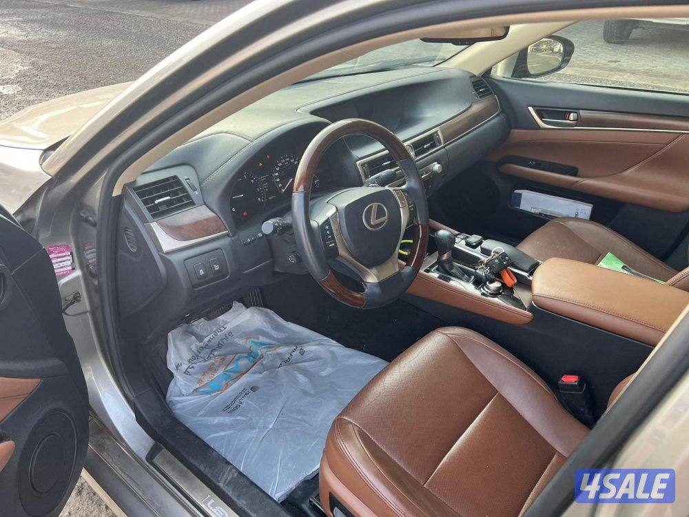 لكزس GS 250 بحالة الوكالة4