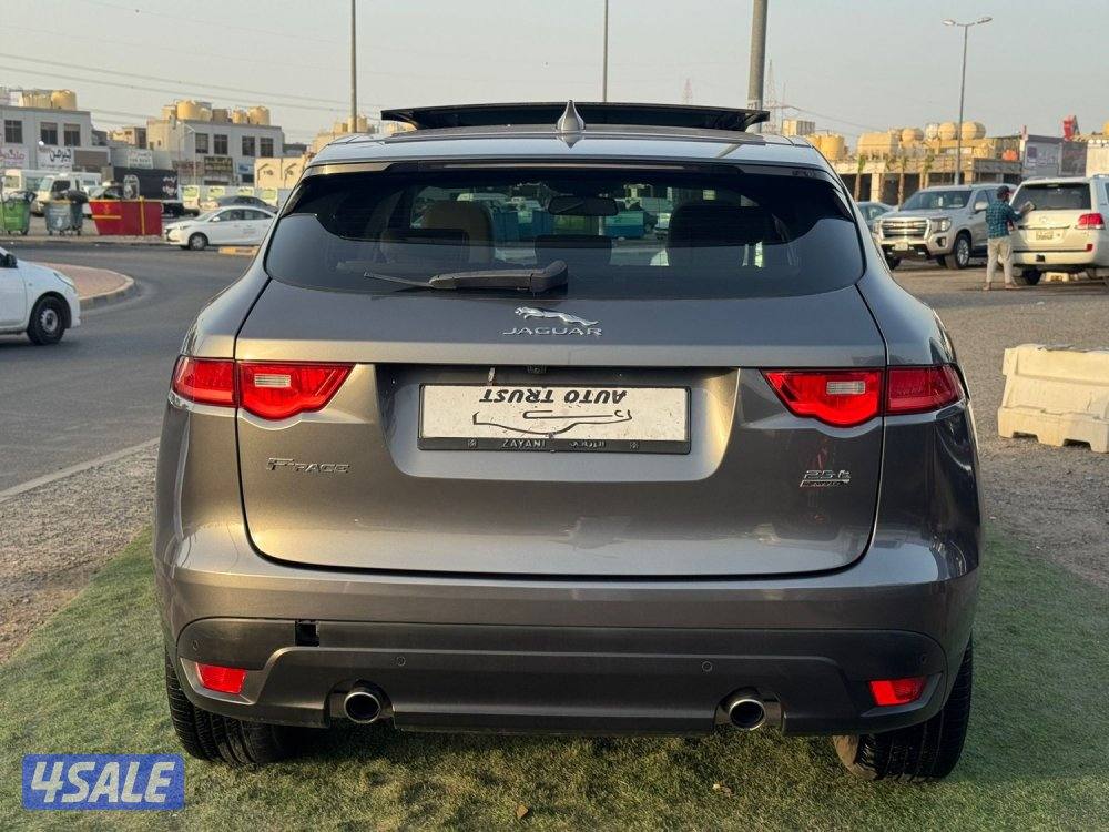 جيب - جاكور F-PACE - موديل 2018 - عداد 98 - وارد الزياني4